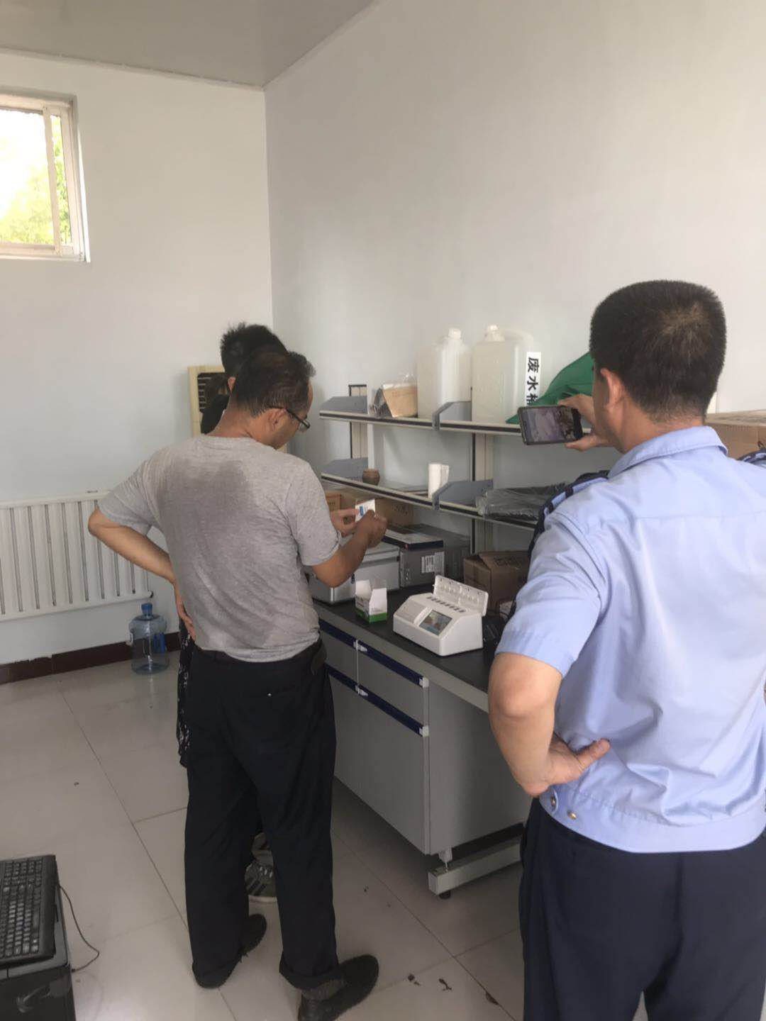 我司人員前往山東醫療器械有限公司進行儀器培訓和指導工作(圖3)